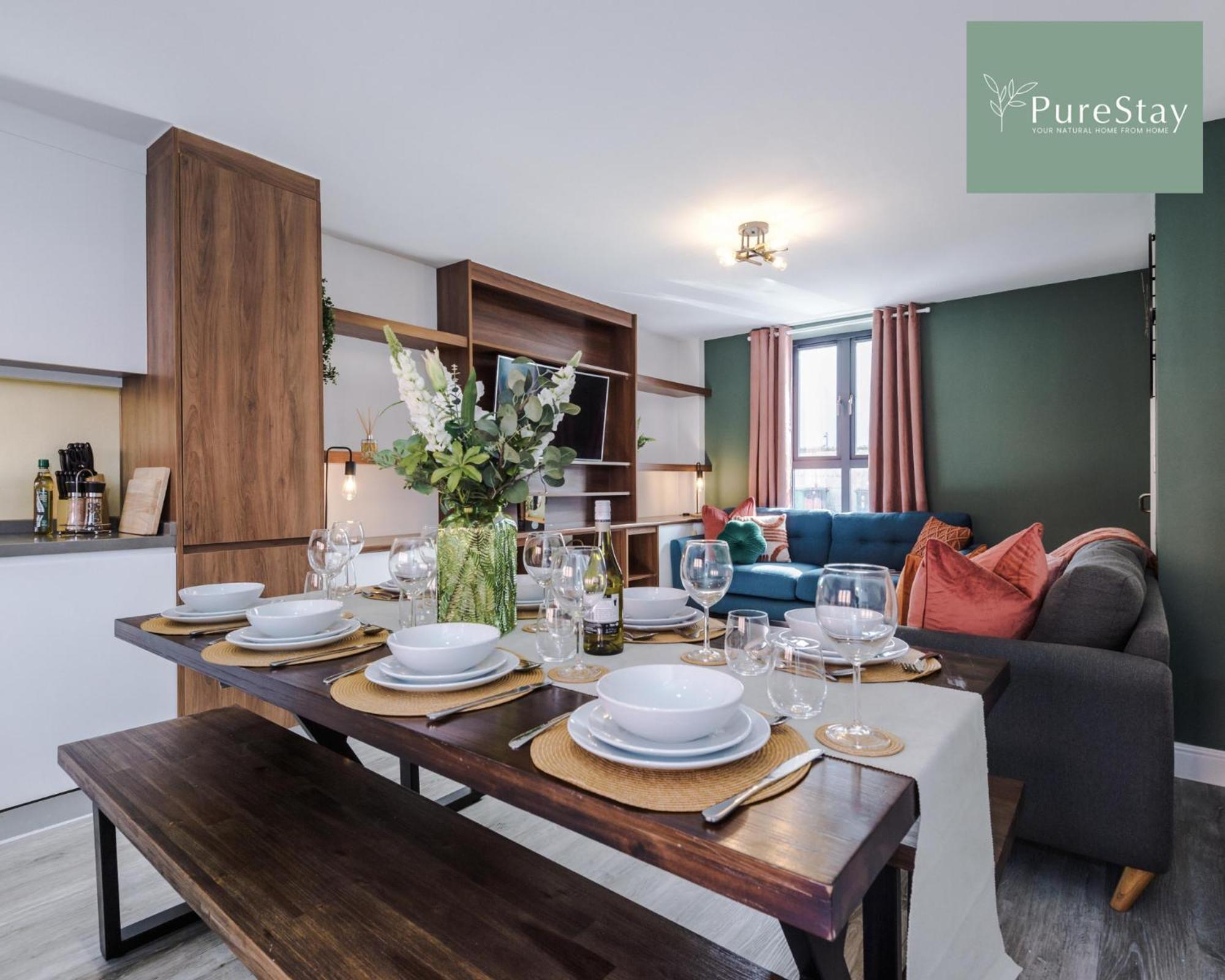 Stunning Five Bedroom Manchester House With Free Parking By Purestay Short Lets & Serviced Accommodation 외부 사진