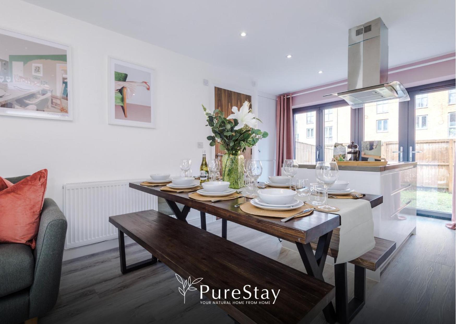 Stunning Five Bedroom Manchester House With Free Parking By Purestay Short Lets & Serviced Accommodation 외부 사진